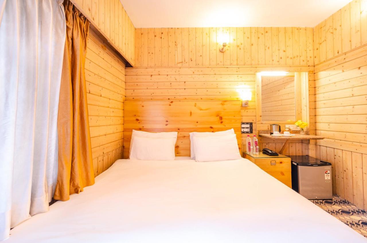 Hotel Mirage Srīnagar Eksteriør bilde