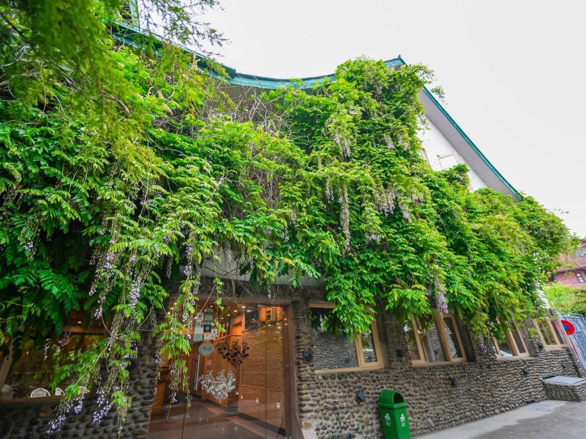 Hotel Mirage Srīnagar Eksteriør bilde