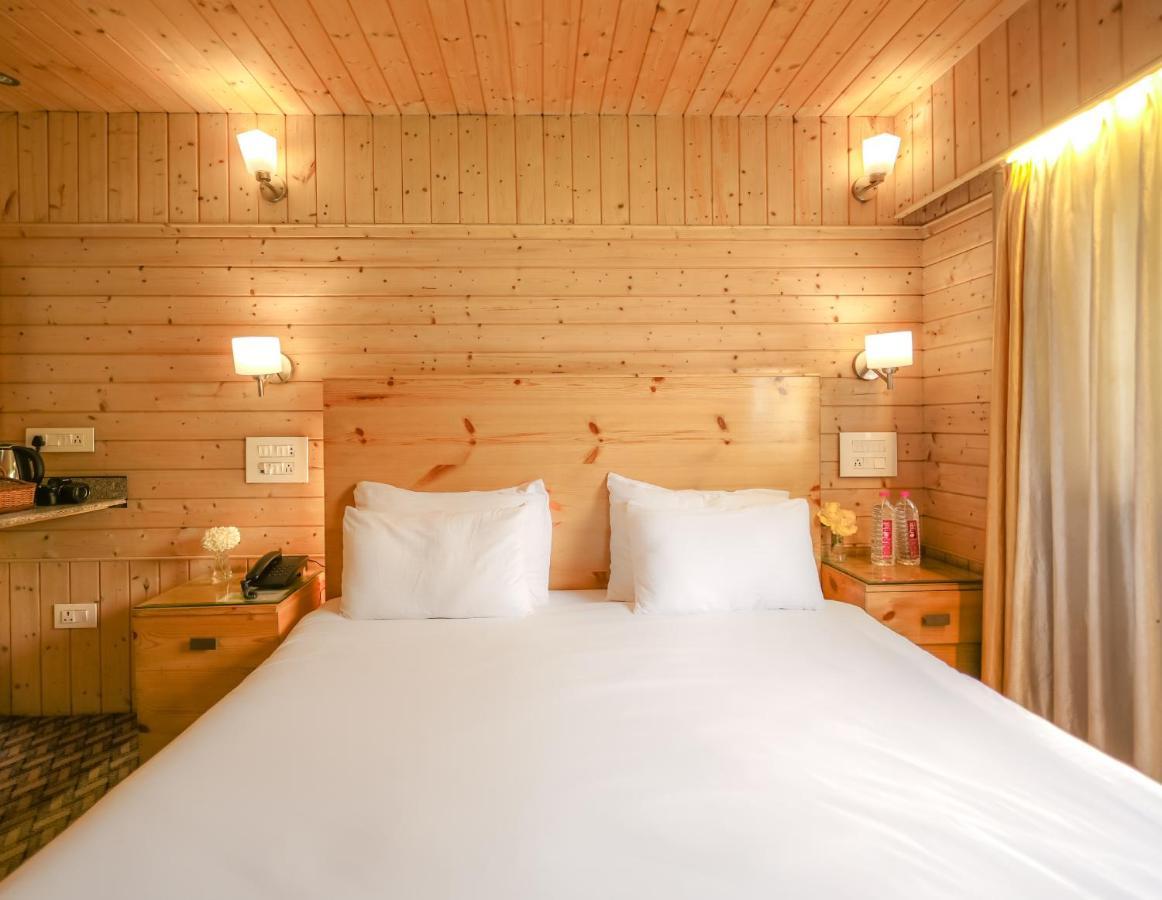 Hotel Mirage Srīnagar Eksteriør bilde