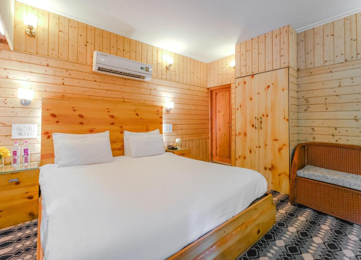 Hotel Mirage Srīnagar Eksteriør bilde